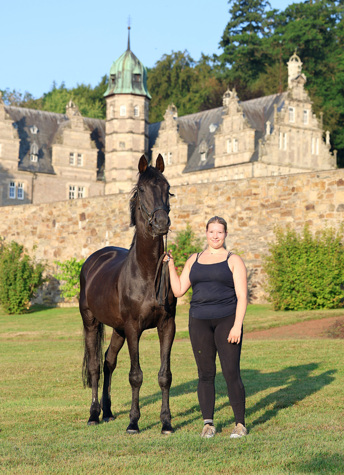 Kaiserdom und Lea - Trakehner Gest�t H�melschenburg - Foto Beate Langels
