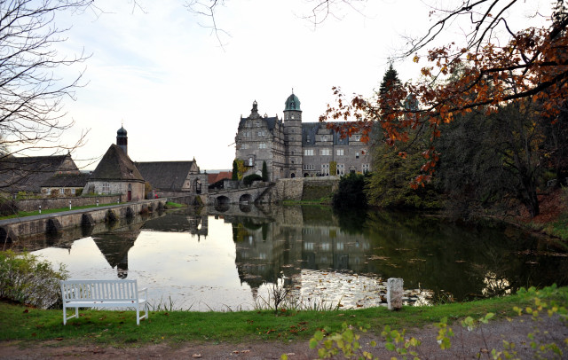 Schloss Hmelschenburg im Oktober 2013, Foto: Beate Langels, Trakehner Gestt Hmelschenburg - Beate Langels